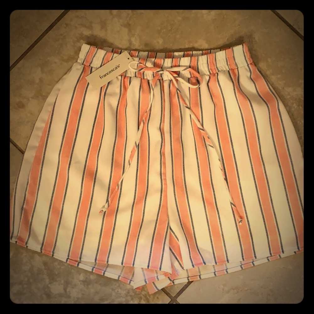 Orange/navy/white high waisted short.
